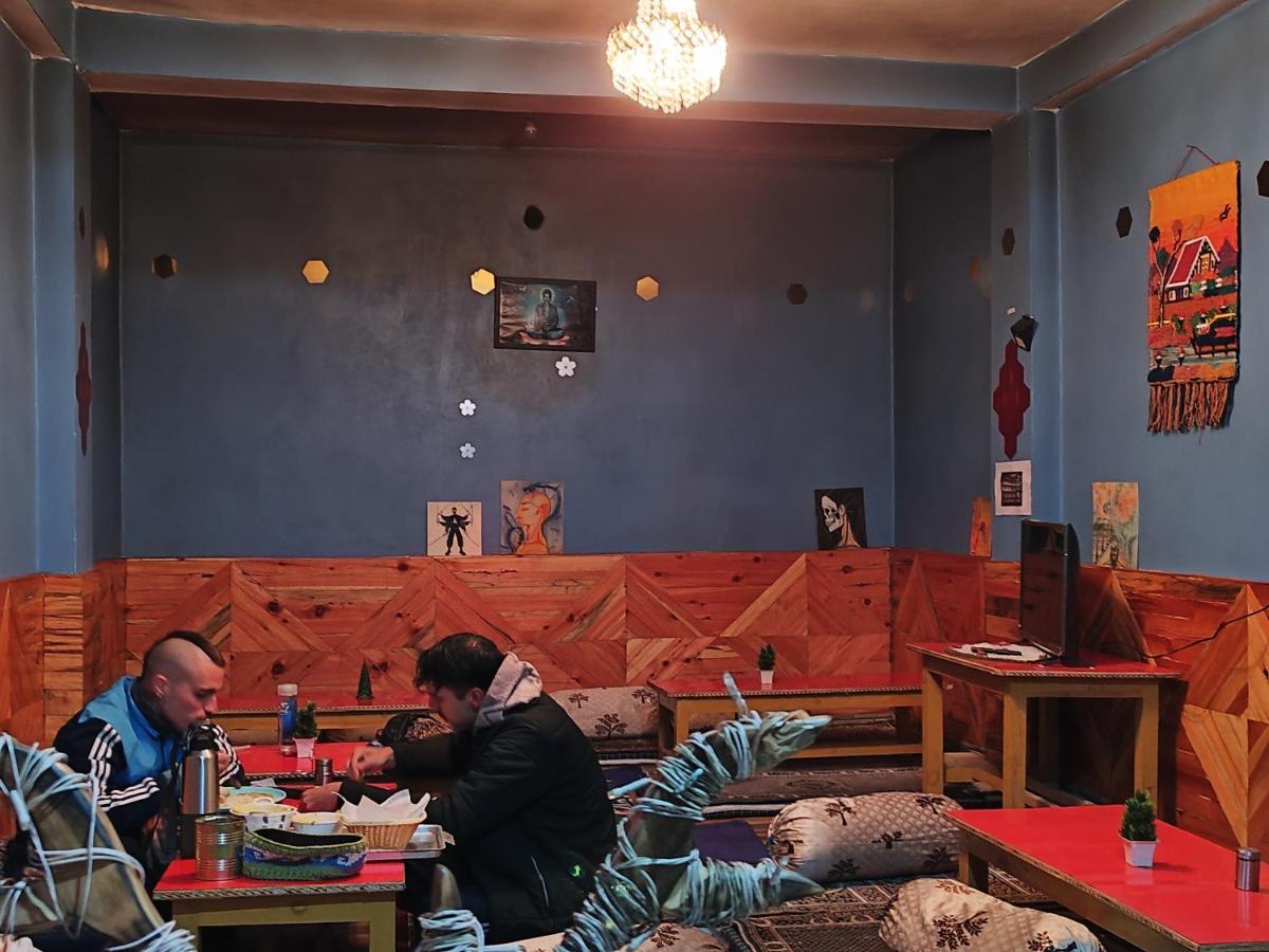 Отель Cafe Kush Tosh Экстерьер фото